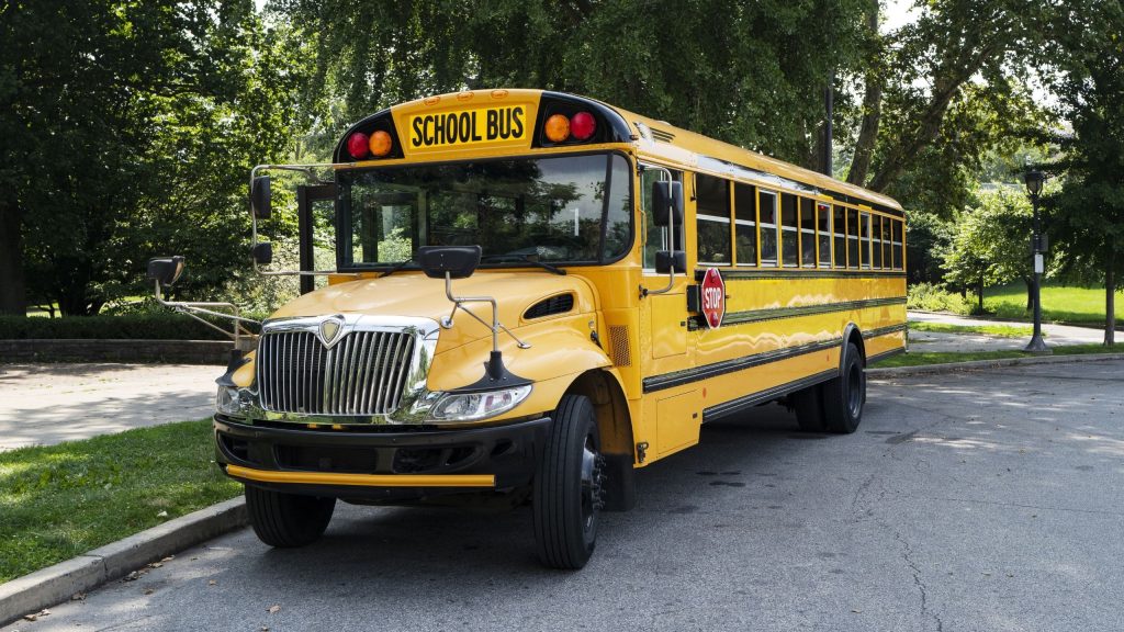 How to Become a School Transport Provider in the USA in 2024